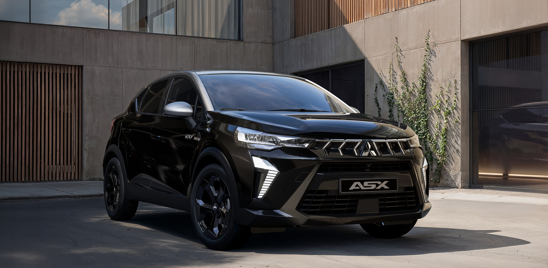 Mitsubishi ASX Black in Schwarz in urbanem Umfeld